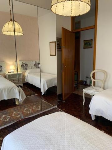 La Casa Dei Pini Bed and Breakfast Malnate Buitenkant foto