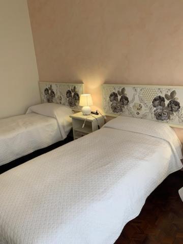 La Casa Dei Pini Bed and Breakfast Malnate Buitenkant foto
