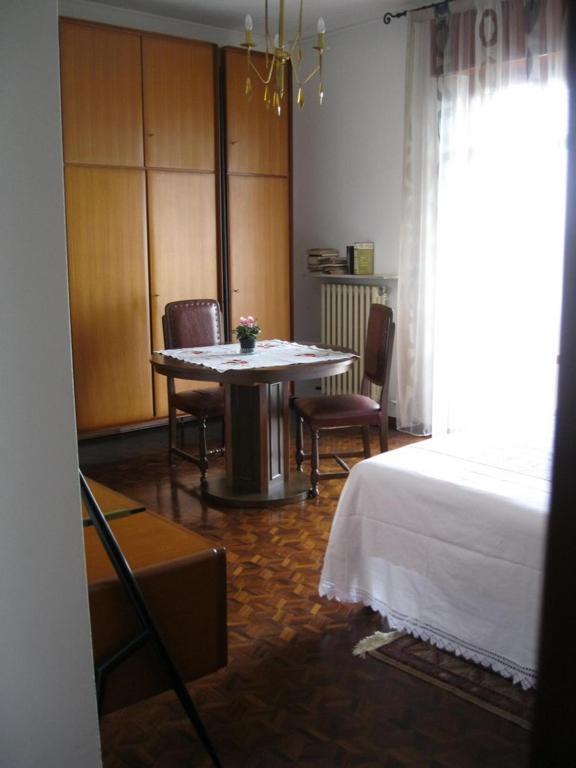 La Casa Dei Pini Bed and Breakfast Malnate Buitenkant foto
