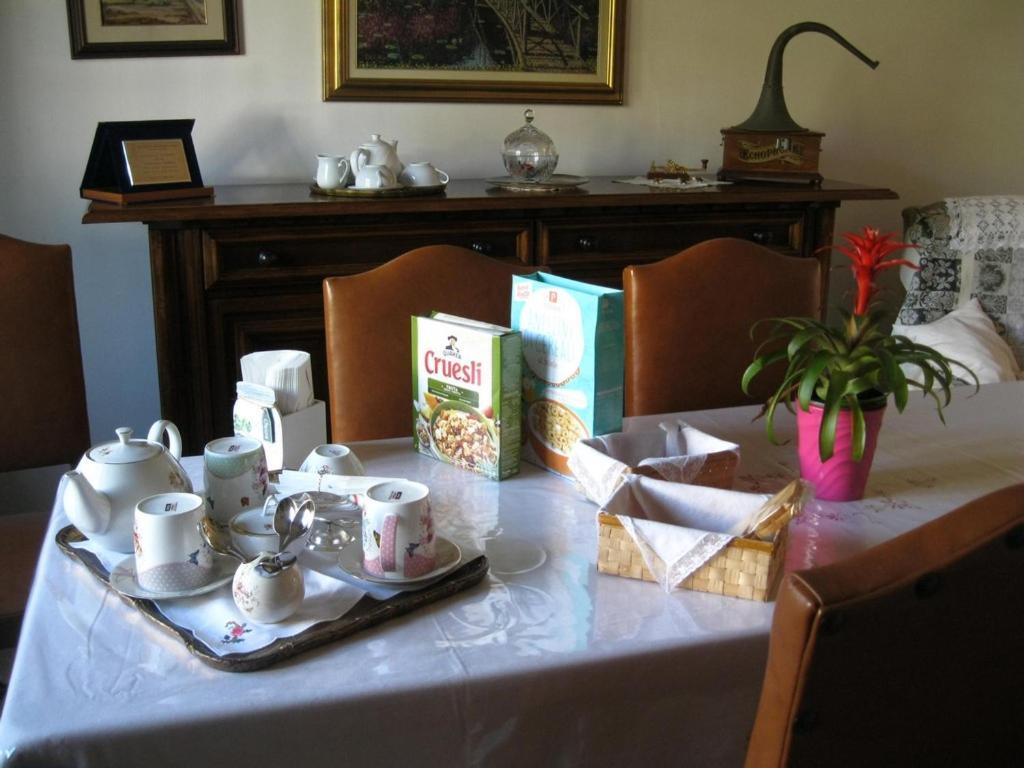 La Casa Dei Pini Bed and Breakfast Malnate Buitenkant foto