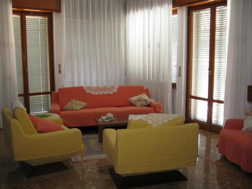 La Casa Dei Pini Bed and Breakfast Malnate Buitenkant foto