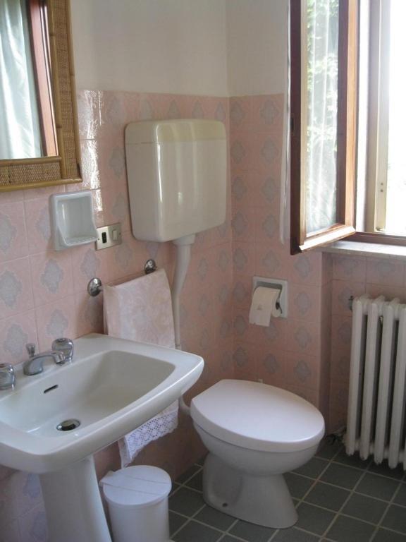 La Casa Dei Pini Bed and Breakfast Malnate Buitenkant foto